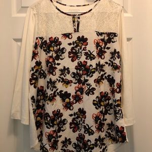 never worn women’s floral blouse